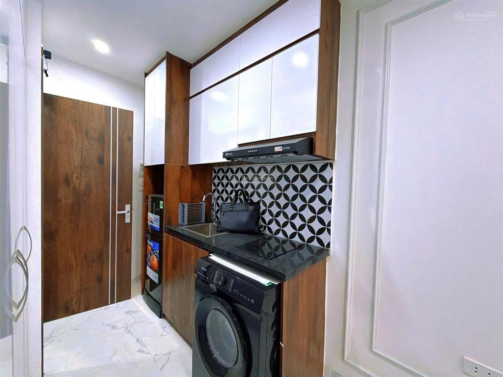 190tr/m2 ccmn đại la 6t thang máy 14pk, 20m ra ô tô tránh, full nội thất, gần bách kinh xây