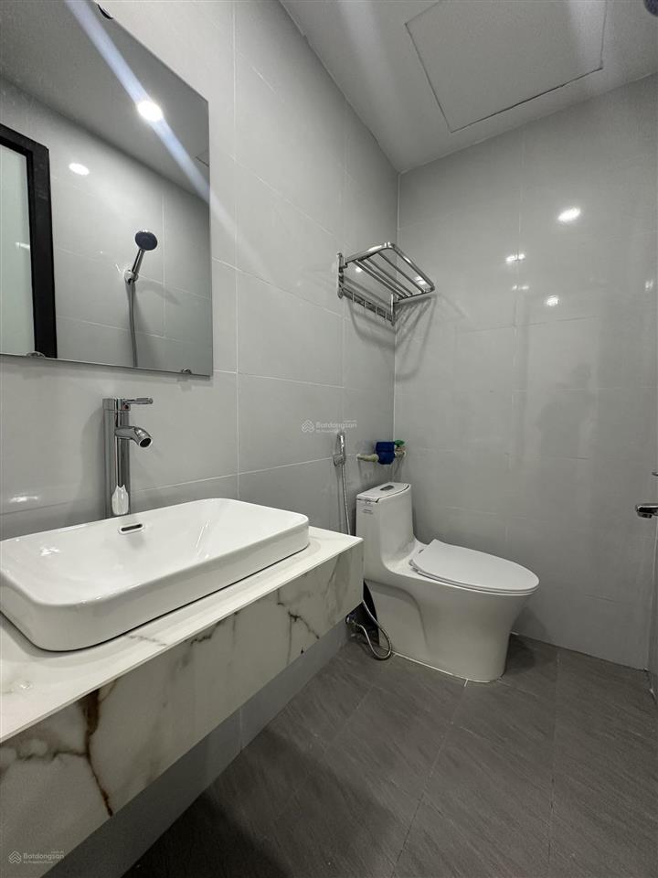 Toà chdv hồ đắc di  trần hữu tước 2 thoáng 8t thang máy, 23pkk đủ đồ, máy giặt riêng gpxd pccc đủ