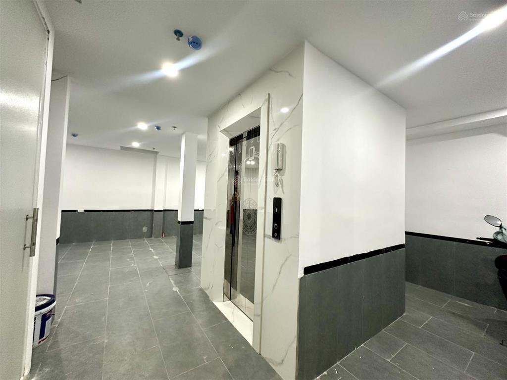Toà chdv hồ đắc di  trần hữu tước 2 thoáng 8t thang máy, 23pkk đủ đồ, máy giặt riêng gpxd pccc đủ