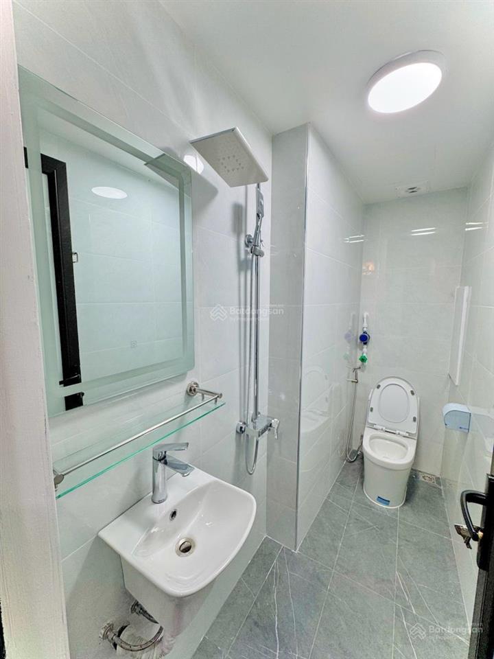 Tòa ccmn lê thanh nghị, 2 thoáng, ngõ trước nhà 3m, thang máy 55 triệu/tháng, gpxd, pccc đầy đủ