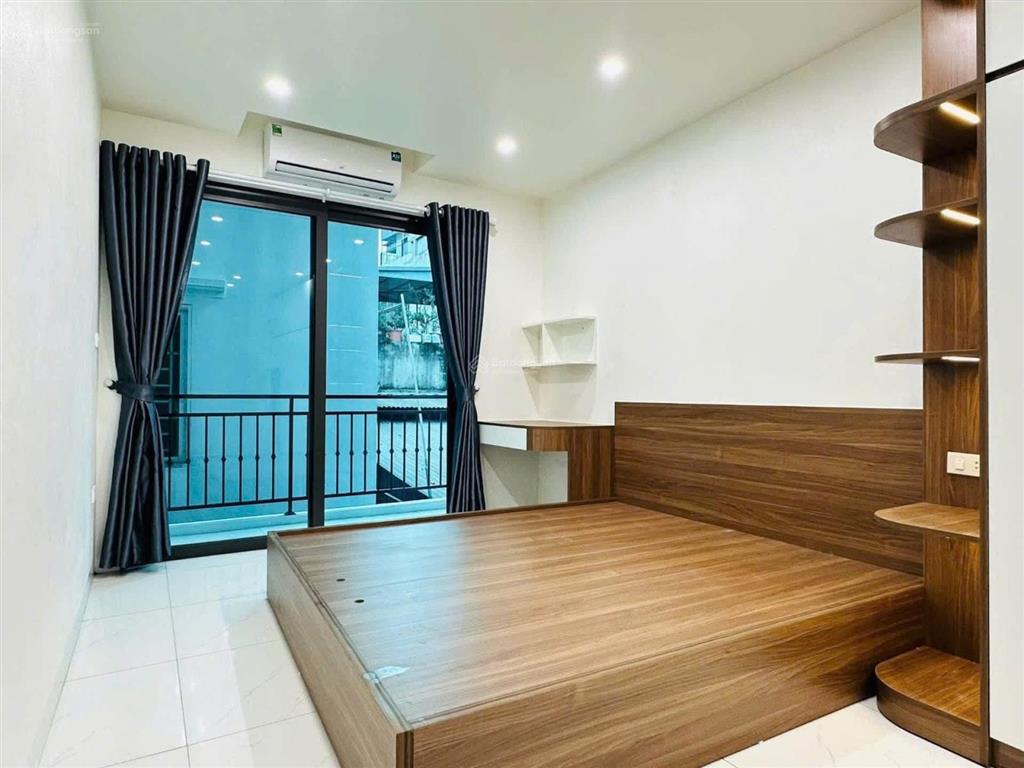 Chdv tạ quang bửu, 15m ra ô tô, 6t thang máy, 12 pkk full đồ, 2 thoáng trước sau, dt 700tr/năm