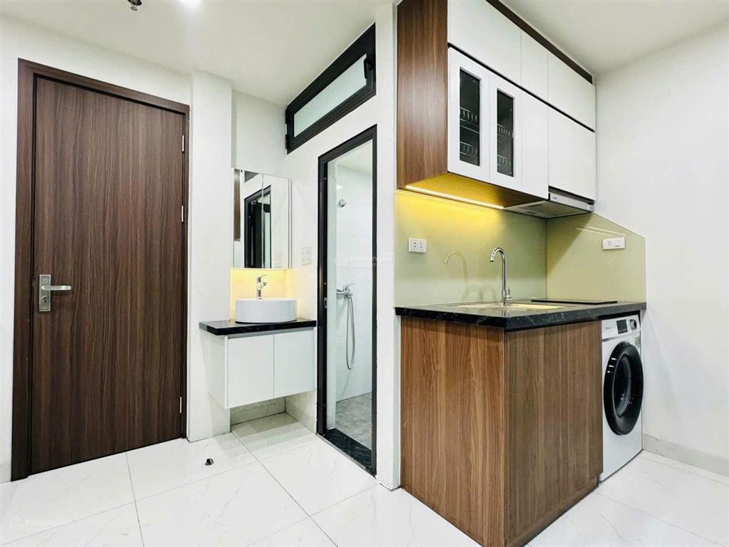 Chdv tạ quang bửu, 15m ra ô tô, 6t thang máy, 12 pkk full đồ, 2 thoáng trước sau, dt 700tr/năm