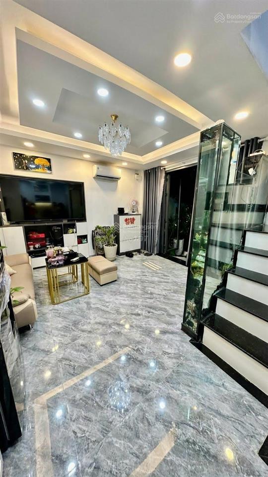 Chủ gấp bán cho con du học nhà đẹp q7, hẻm ô tô, chỉ nhỉnh 6 tỷ