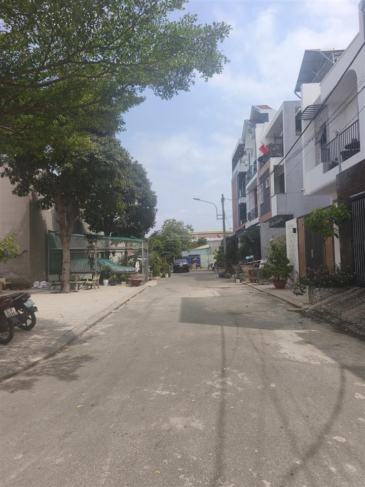 Cần bán kdc xã tân kiên. dt 224m đường nhựa 8m, phù hợp xây nhà vườn mini.