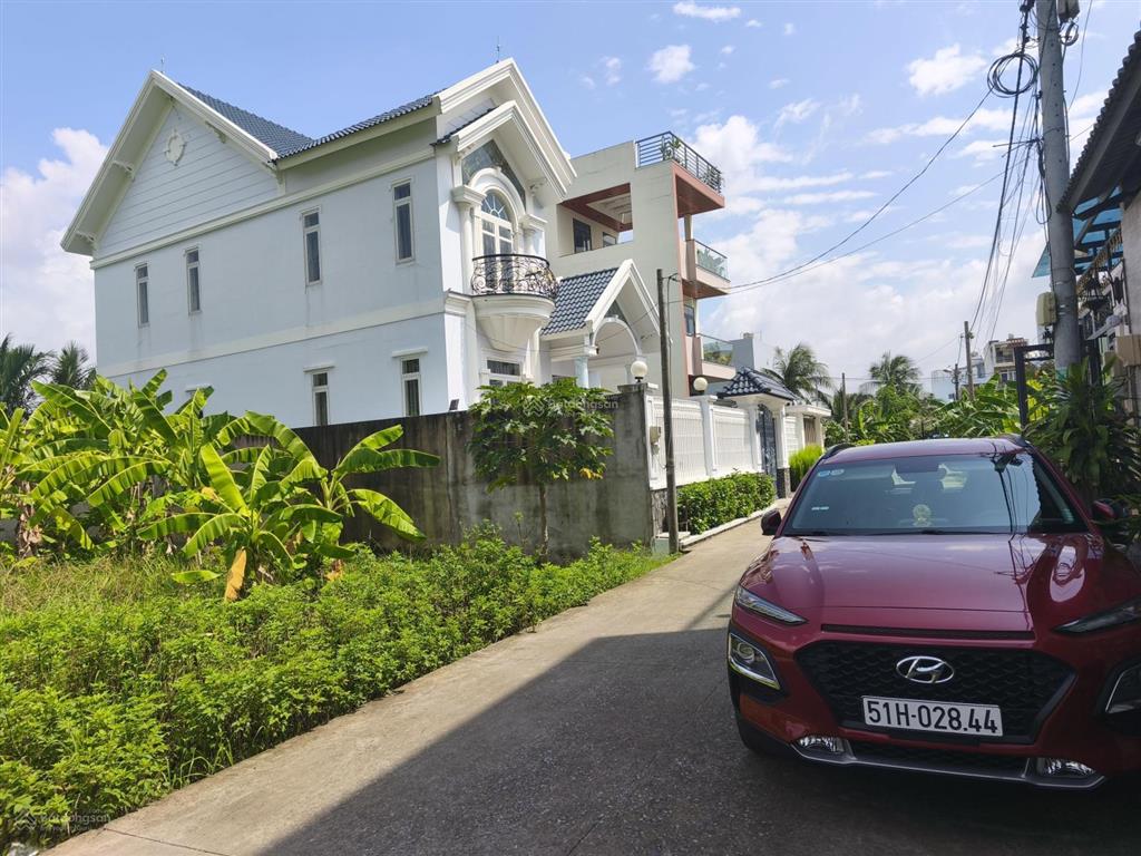 Bán đất xã tân kiên. gần trường đại học phạm ngọc thạch.5*23=115m.