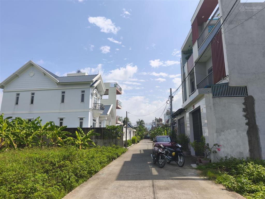 Bán đất xã tân kiên. gần trường đại học phạm ngọc thạch.5*23=115m.
