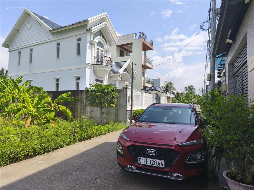 Bán đất xã tân kiên. gần trường đại học phạm ngọc thạch.5*23=115m.