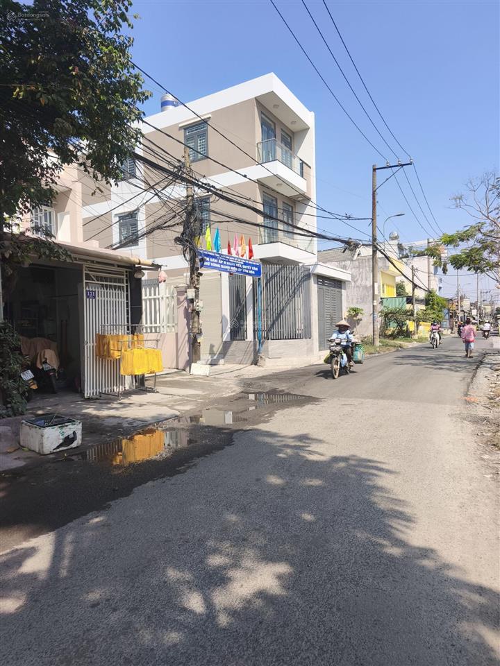 Bán đất đường 1c . dt 5x17=85m đường xe hơi.