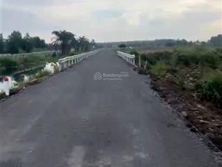 Bán đất mặt tiền kênh đường vườn thơm.dt 27x100=2700m full cây lâu năm. cách cầu xáng 2km.