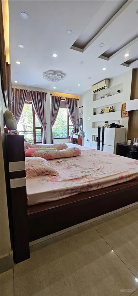 Bán nhà biệt thự kdc phong phú 5. dt 7x19,5m. nhà 1 trệt 2 lầu.
