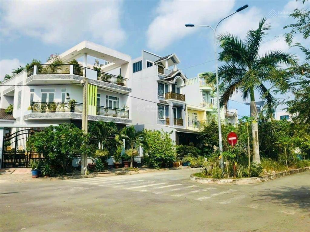 Bán nhà kdc depost tân kiên. dt 5 x 20 nhà 1 trệt 2 lầu.