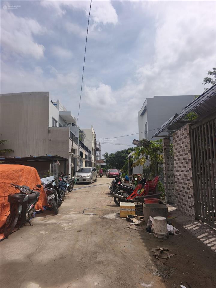 Bán đất đường t11, xã tân quý tây, bình chánh. kdc hiện hữu. dt 7x15 full thổ cư.