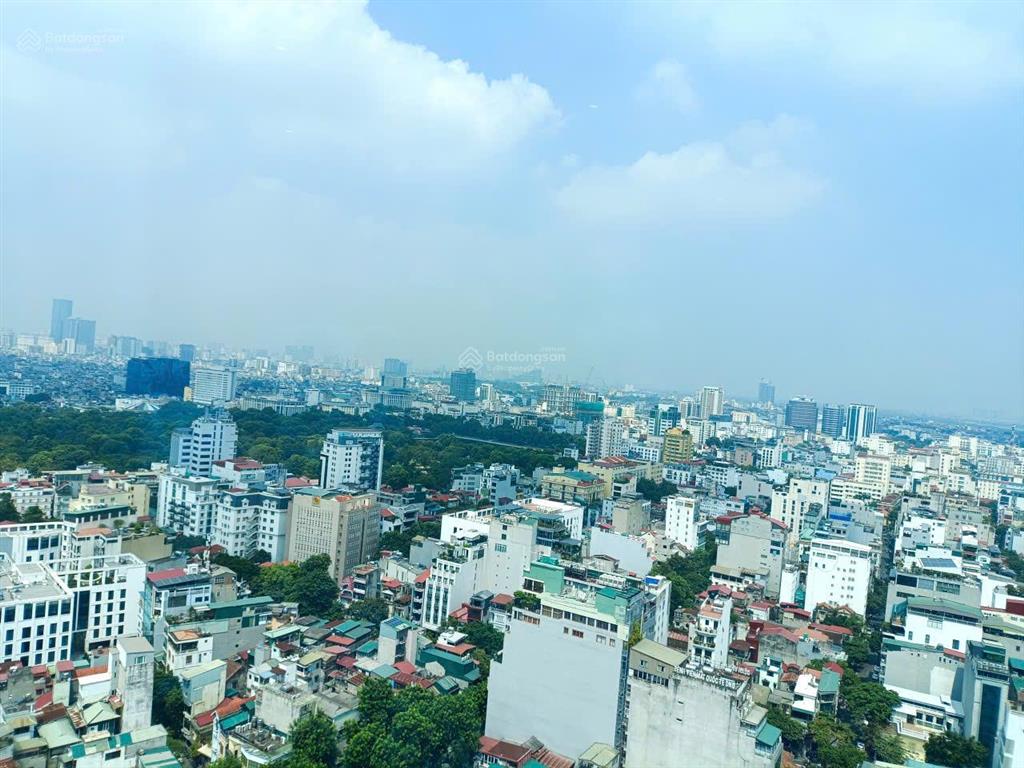 Chính chủ bán gấp căn hộ cao cấp vincom bà triệu, dt 168m2, giá 186tr/m2  0962 252 ***