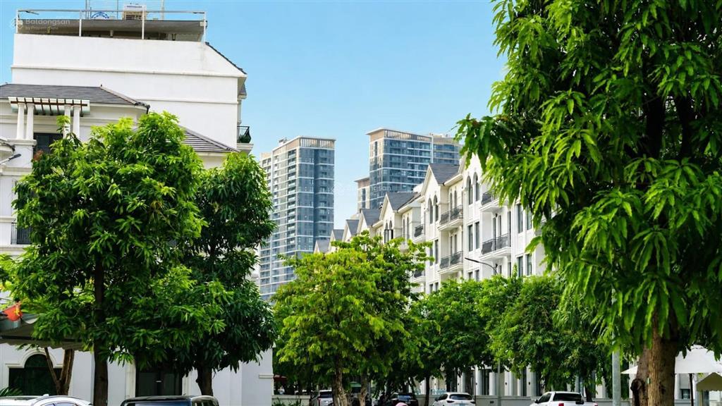 Bán nhà biệt thự vinhomes, giá tốt 13,8 tỷ, diện tích 84m2, view đẹp