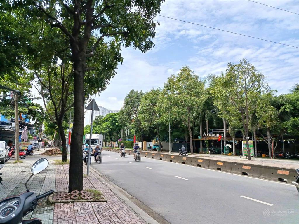 Lô đất 115m2 gần khu biệt thự hà đô, lê thị riêng, thới an, mặt tiền đường 20m, giá 6.x tỷ