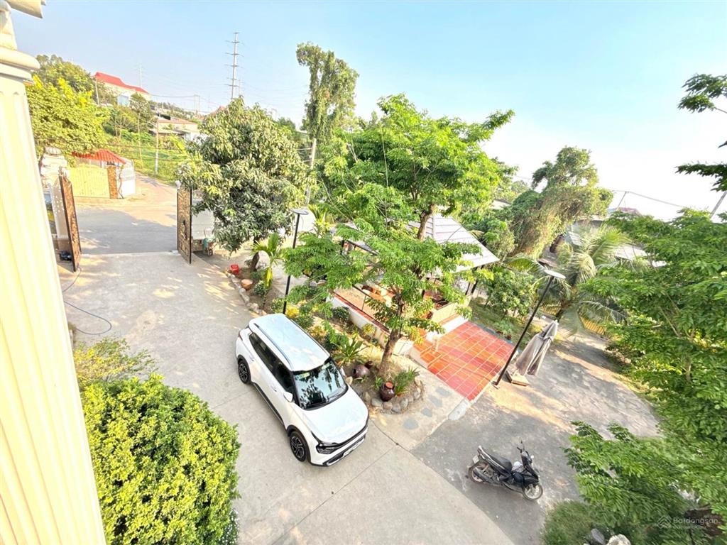 Bán biệt thự xuân thới sơn ngay cầu lớn  kế vinhomes hóc môn  1.600m2 giá 27 tỷ còn thương lượng