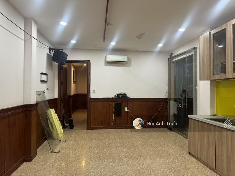 Bán gấp nhà 5 tầng mt song hành, đông hưng thuận, có 15 phòng, giấy phép karaoke, pccc. giá 11,5 tỷ