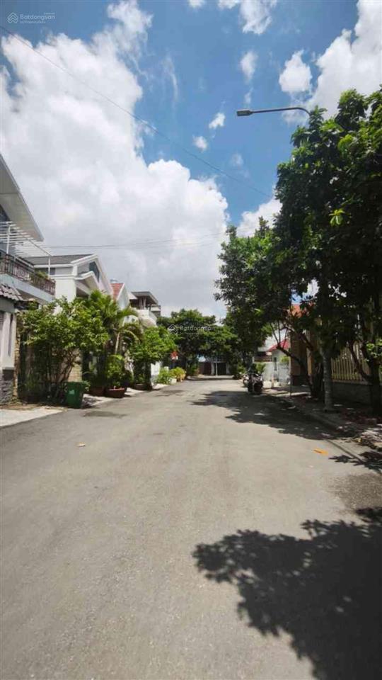 Biệt thự sân vườn đẳng cấp hơn 500m2 kdc phú nhuận, lê thị riêng, thới an, tphcm  giá 20.8 tỷ