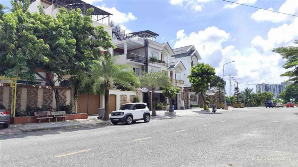 Biệt thự sân vườn đẳng cấp hơn 500m2 kdc phú nhuận, lê thị riêng, thới an, tphcm  giá 20.8 tỷ
