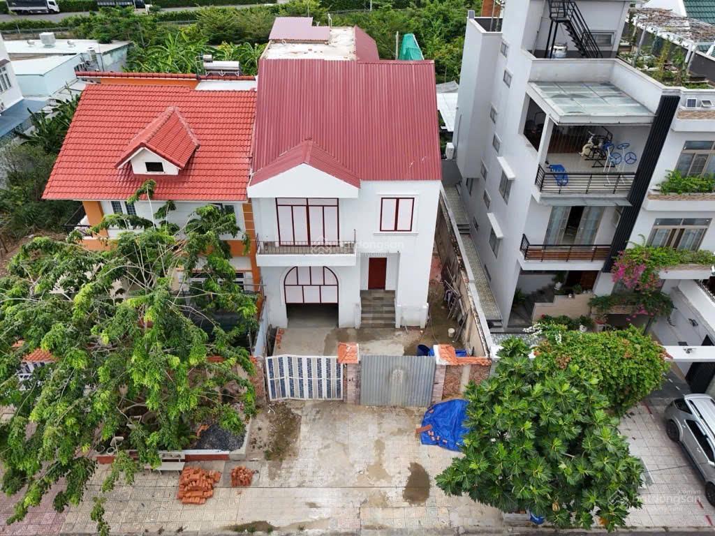 Bán biệt thự 4pn 5wc hơn 200m2 lê thị riêng, thới an, tphcm vị trí siêu vip giá chỉ 22,5 tỷ còn tl