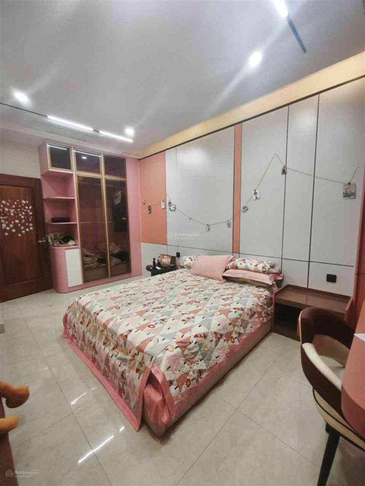 Biệt thự 260m2 góc 2 mặt tiền có thang máy kdc phú nhuậnlê thị riêngthới an, q12 giá nhỉnh 20 tỷ