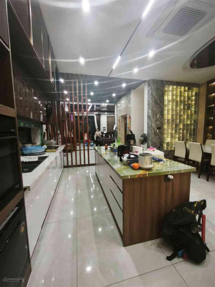 Biệt thự 260m2 góc 2 mặt tiền có thang máy kdc phú nhuậnlê thị riêngthới an, q12 giá nhỉnh 20 tỷ