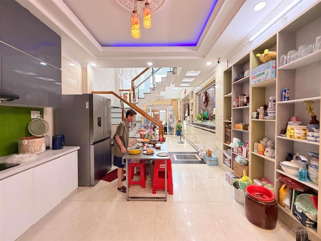 Nhà 4 tầng 80m2 4pn 5wc tân chánh hiệp gần nguyễn ảnh thủ  trung mỹ tây tphcm  giá 6,45 tỷ còn tl
