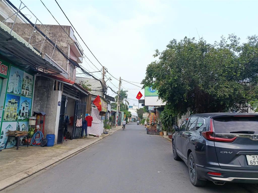 Bán 2 lô đất liền kề 180m² full thổ cư  đường 710m, gần chợ đông thạnh q12 tphcm  giá 3.x tỷ
