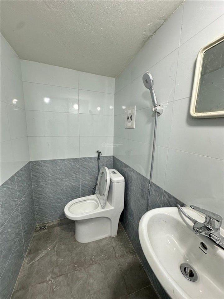 Lê trọng tấn, định công  42m2  3,5m  1 tầng