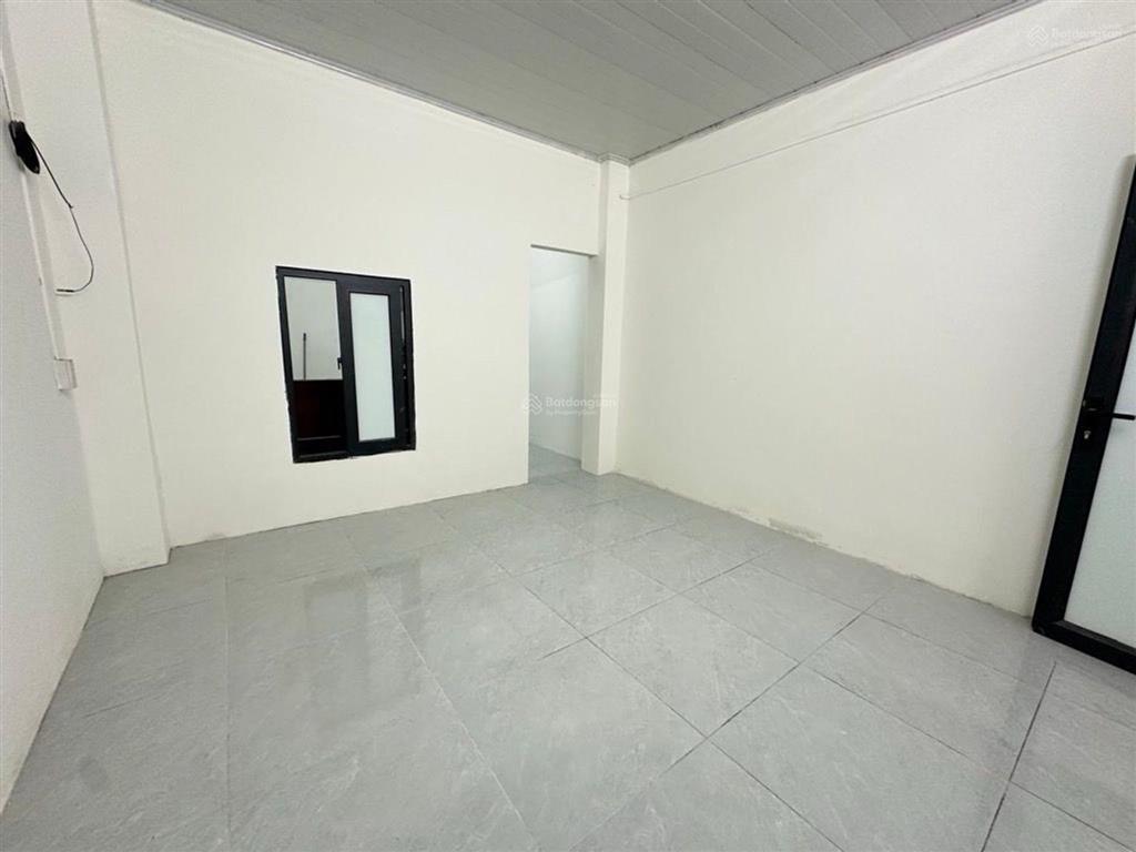 Lê trọng tấn, định công  42m2  3,5m  1 tầng