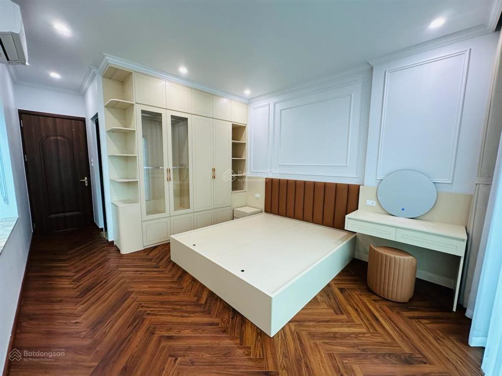 Siêu phẩm 3 mặt ô tô tránh 70m2 7 tầng thang máy trung tâm cầu giấy