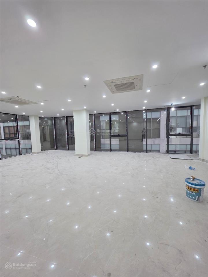 Cực kỳ hiếm tòa văn phòng 120m2 mặt tiền 12m xây 10 tầng phố lê văn lương quận thanh xuân