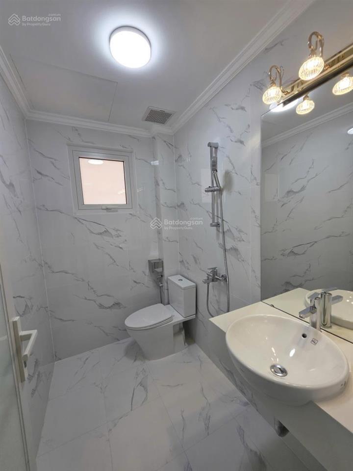Siêu phẩm 7 tầng thang máy 45m2 vỉa hè 5m trung tâm cầu giấy