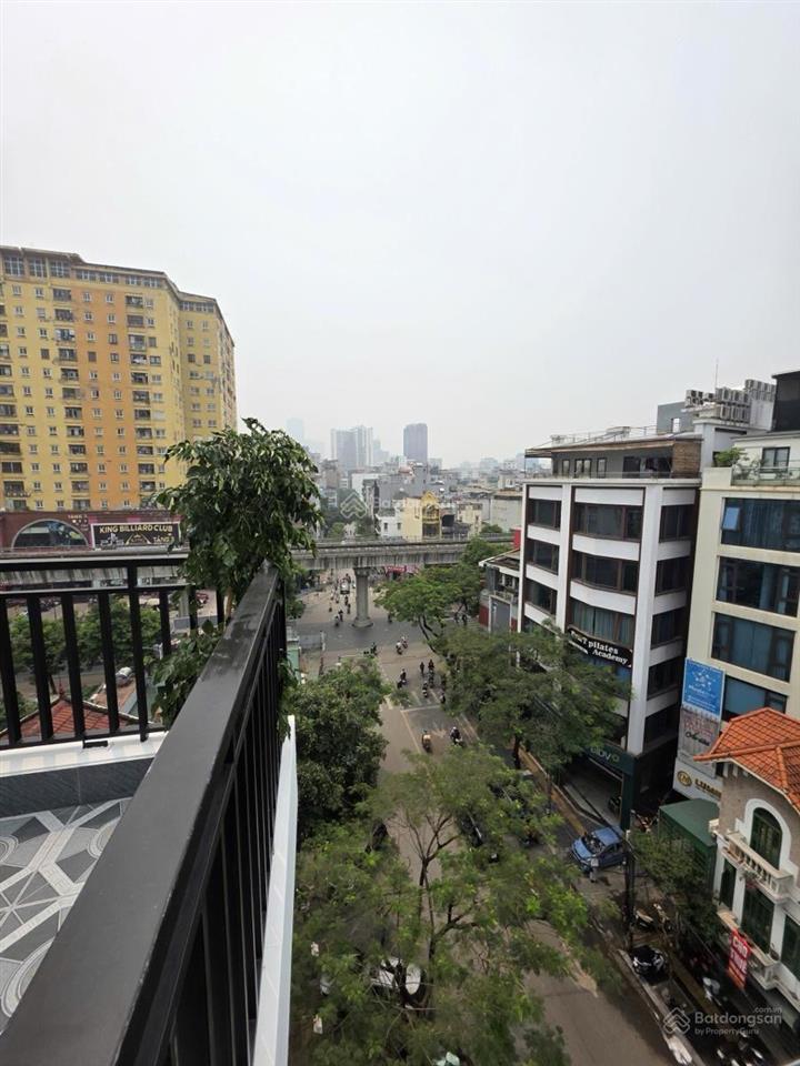 Siêu phẩm 7 tầng thang máy 45m2 vỉa hè 5m trung tâm cầu giấy