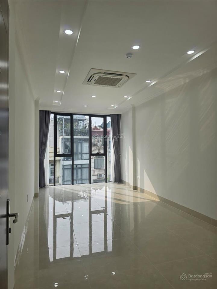 Siêu phẩm 7 tầng thang máy 45m2 vỉa hè 5m trung tâm cầu giấy