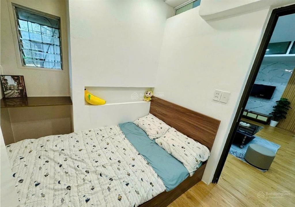 Siêu phẩm 65m2 5 tầng mặt tiền 6,7m ô tô qua nhà phố trần duy hưng, cầu giấy