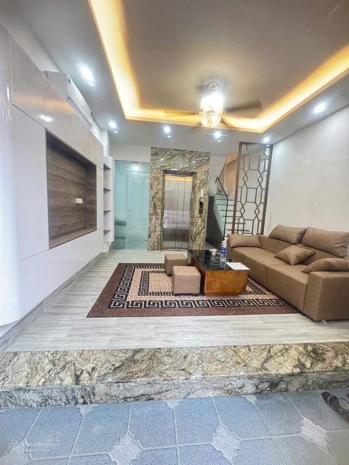 Siêu phẩm 6 tầng thang máy 32m2 full nội thất nhỉnh 9 tỷ ngõ 279 đội cấn ba đình hà nội