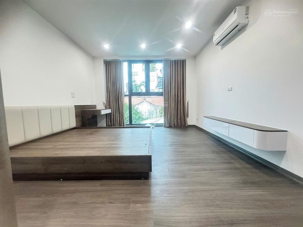 Siêu phẩm 6 tầng thang máy 32m2 full nội thất nhỉnh 9 tỷ ngõ 279 đội cấn ba đình hà nội