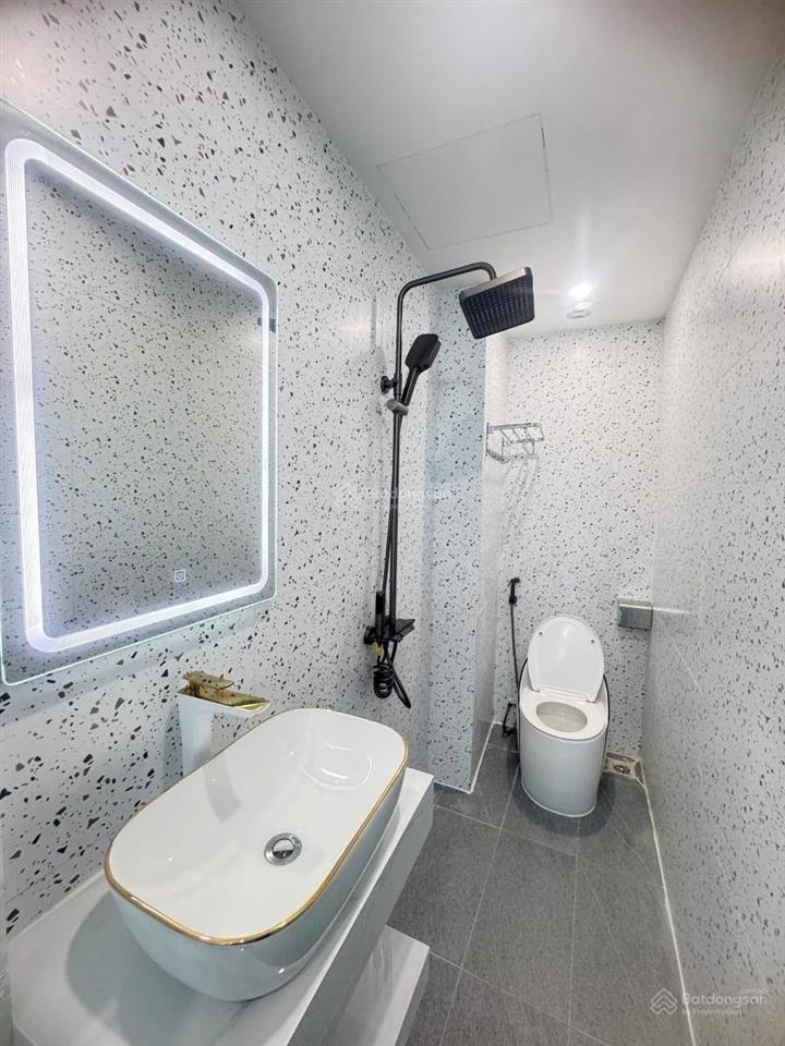Siêu phẩm 6 tầng thang máy 32m2 full nội thất nhỉnh 9 tỷ ngõ 279 đội cấn ba đình hà nội