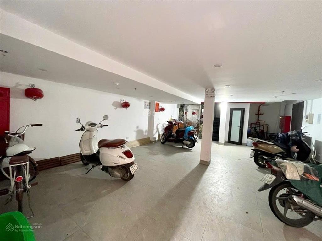 75m2 lô góc 7 tầng thang máy phố lạc long quân tây hồ