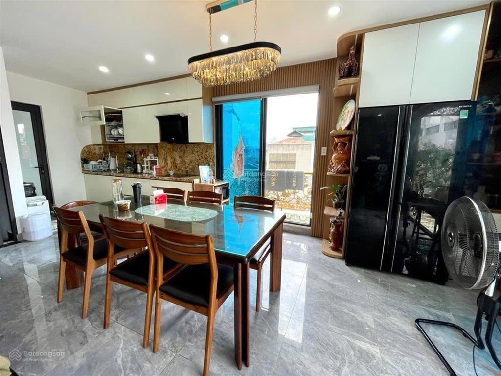 75m2 lô góc 7 tầng thang máy phố lạc long quân tây hồ