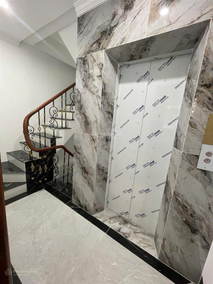 46m2 7 tầng thang máy ô tô vào nhà phố lạc long quân tây hồ