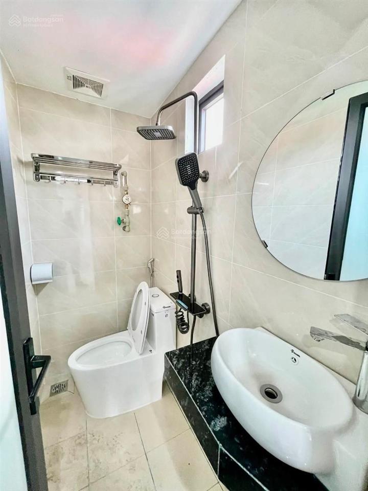 Siêu phẩm 60m2 8 tầng thang máy lô góc, tổng 14 phòng dòng tiền 1 tỷ/năm phố hoàng hoa thám ba đình