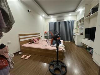 Hoàng quốc việt 35m2 6 tầng thang máy gần ô tô