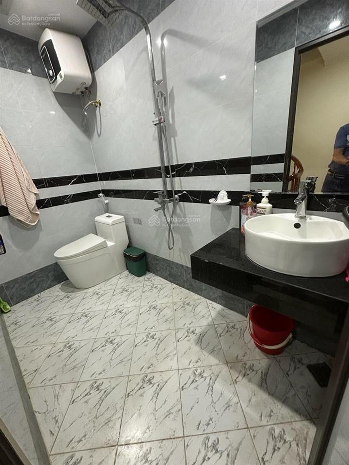 Hoàng quốc việt 35m2 6 tầng thang máy gần ô tô