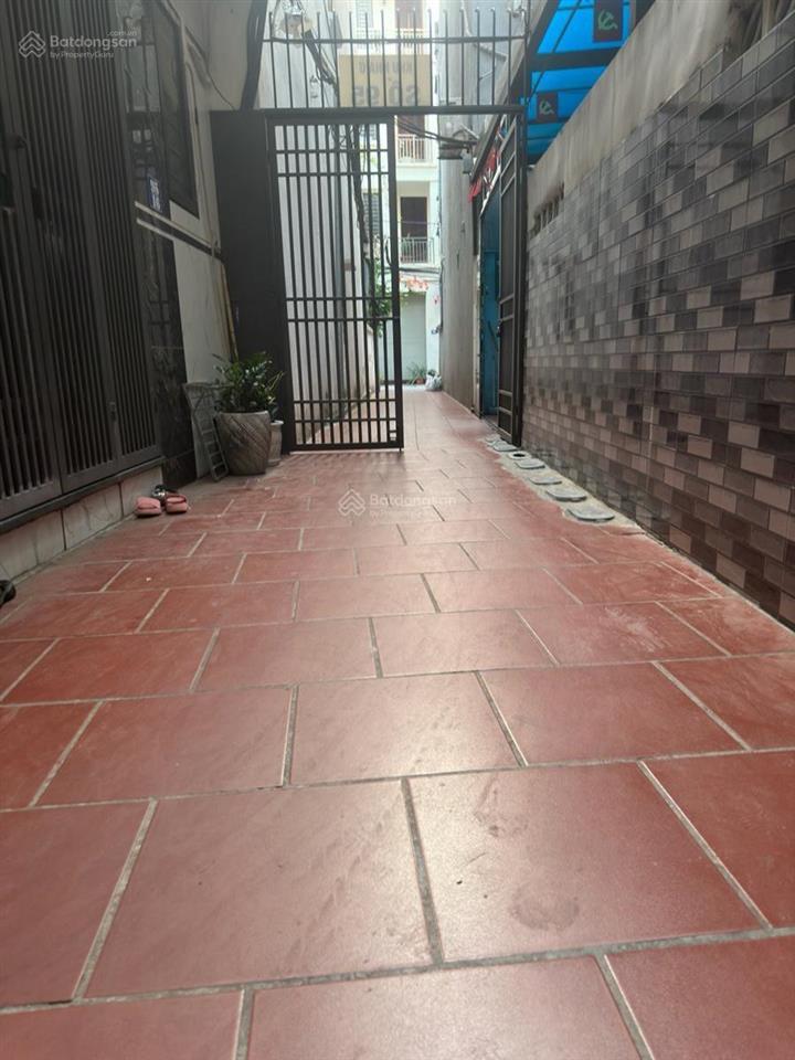Hoàng quốc việt 35m2 6 tầng thang máy gần ô tô