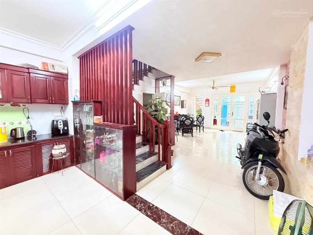 Phân lô xuân la hồ tây 82m2 5 tầng ô tô đỗ cửa mặt tiền 5,2m
