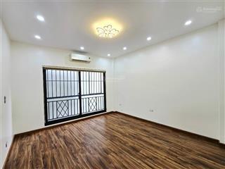 Bán nhà 55m2 5 tầng mặt tiền 6m ô tô vào nhà phố nguyễn chí thanh đống đa