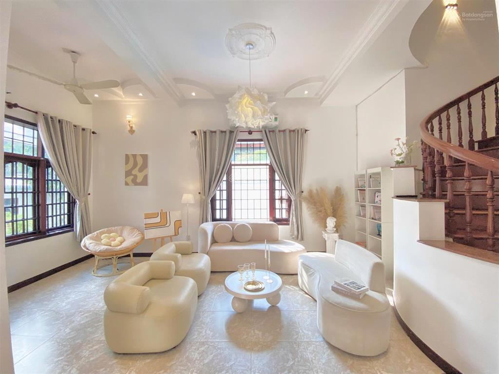 Chính chủ cho thuê biệt thự thảo điền, hồ bơi, sân vườn, đủ nội thất 4000 usd