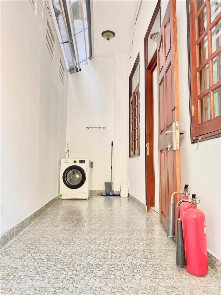 Chính chủ cho thuê biệt thự thảo điền, hồ bơi, sân vườn, đủ nội thất 4000 usd